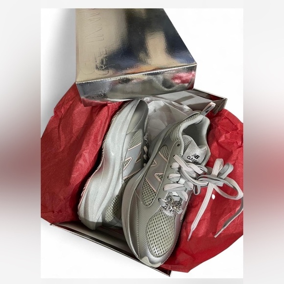 NEW GANNI x New Balance Silver and Pink WRPD Runner UNISEX main image 5